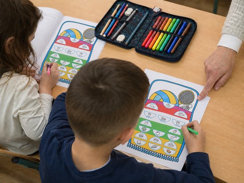 Paradoxul alimentatiei sanatoase: copiii stiu ce este sanatos,  dar unul din trei are exces ponderal